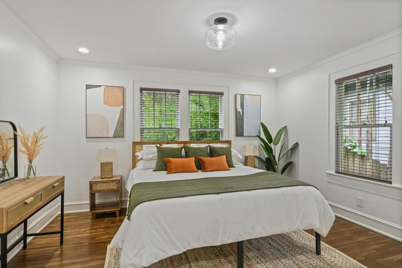 Sun Lit Bungalow With Good Vibes And Lots Of Wine - Designedbydom Atlanta Exterior foto